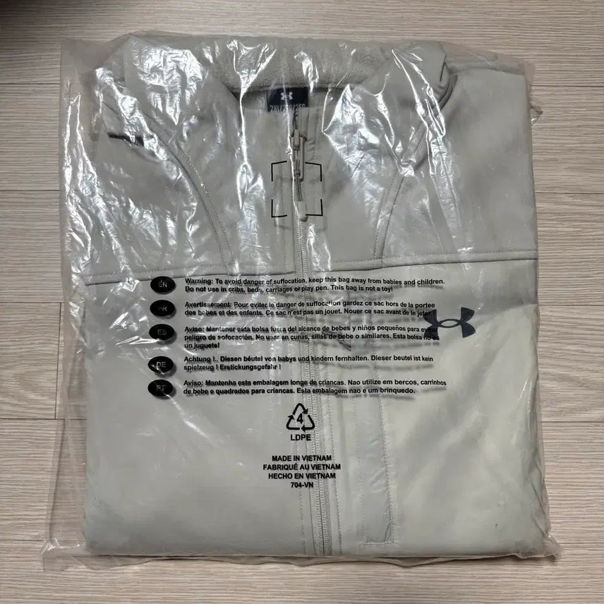 [BUNJANG] Under Armour Softshell Jacket (2XL) / (2XL) 언더아머 소프트쉘 새상품 판매합니다