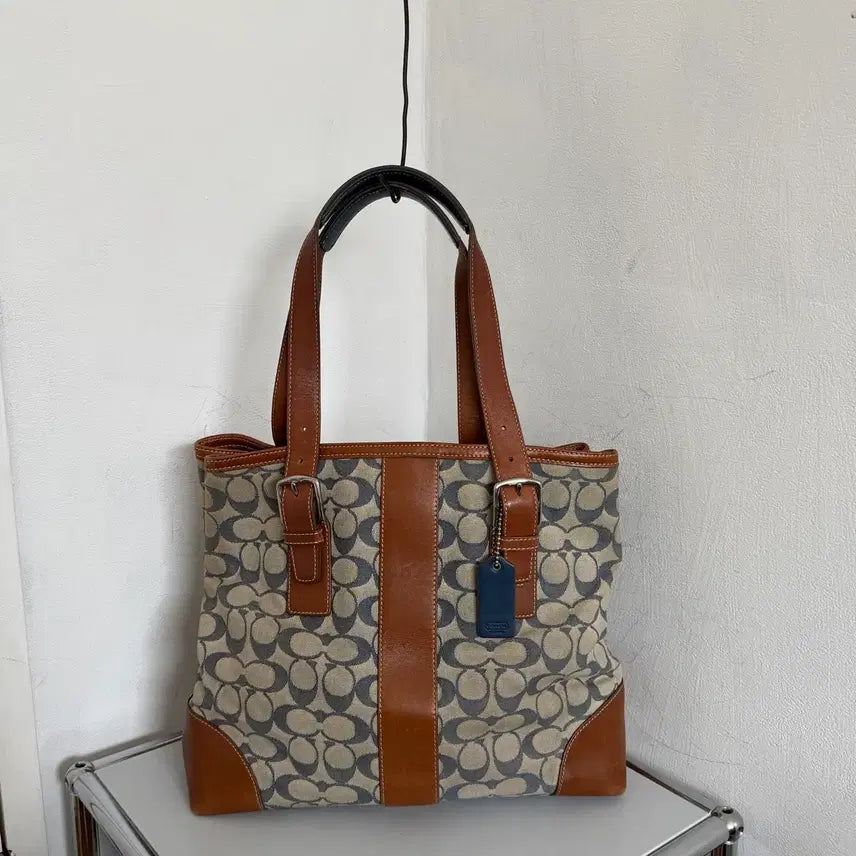 [SOLD OUT] Coach 코치 시그니처 로고 숄더백