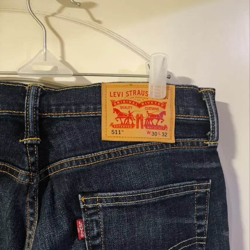 [BUNJANG] Levi's 511 Dark Wash Jeans / 30사이즈 리바이스 511 진청 청바지 데님