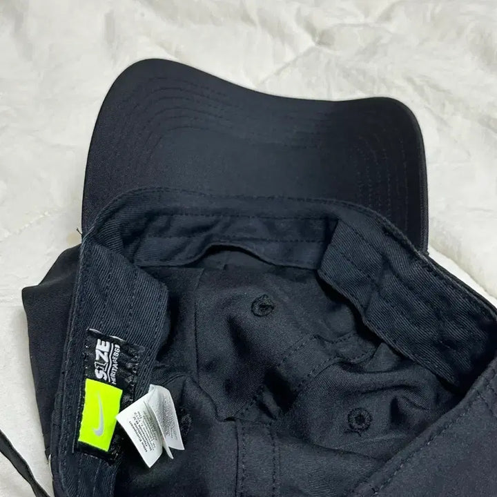 [BUNJANG] Nike Dri-FIT Mini Swoosh Cap / 나이키 드라이핏 모자 미니 스우시