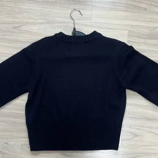 [BUNJANG] Ames Knit Sweater / 아메스 니트