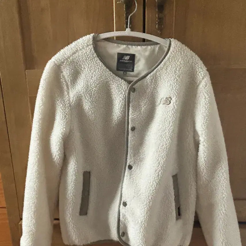 [BUNJANG] New Balance Women's Ivory Fleece Jacket / 뉴발란스 여성 뽀글이 플리스 아이보리