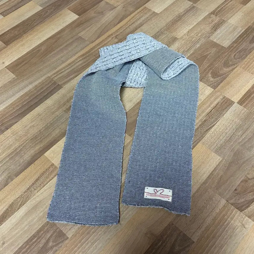 [BUNJANG] muwm Boucle Stripe Muffler Scarf / muwm Boucle stripe muffler 머플러 여자 여성 목도리