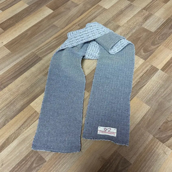[BUNJANG] muwm Boucle Stripe Muffler Scarf / muwm Boucle stripe muffler 머플러 여자 여성 목도리