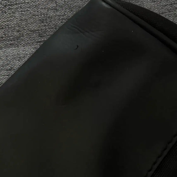 [BUNJANG] thisisneverthat Messenger Bag / 디스이즈네버댓 메신저백