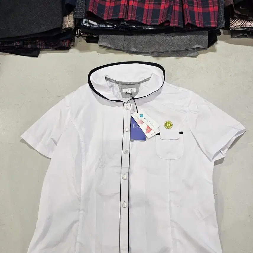 [BUNJANG] School Uniform Short Sleeve Shirt - Size 100 / 신품여성 교복반팔셔츠 사이즈 100