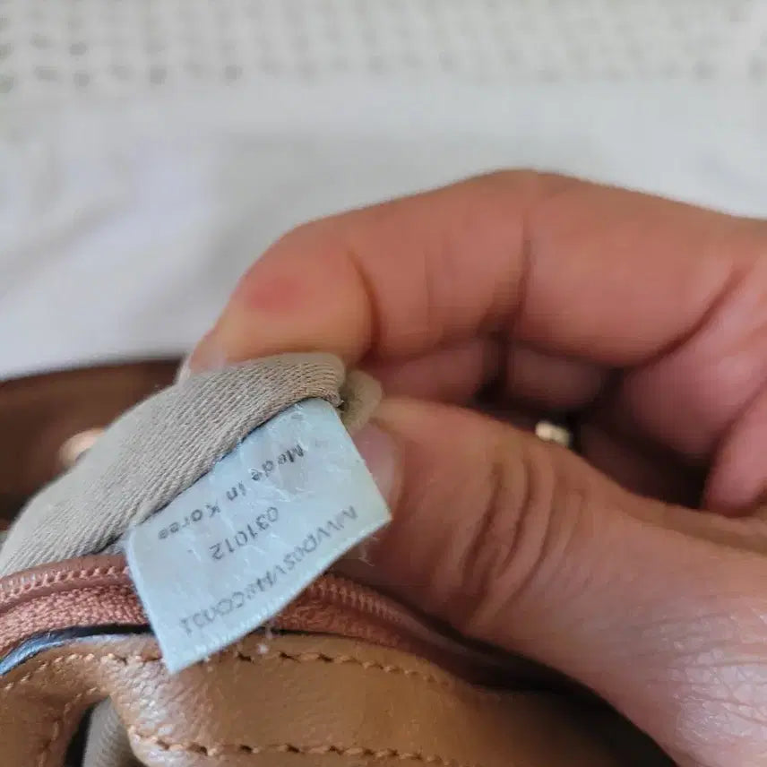 [BUNJANG] MCM Drawstring Bucket Bag Camel / MCM 엠씨엠 드로우스트링 버킷백 카멜