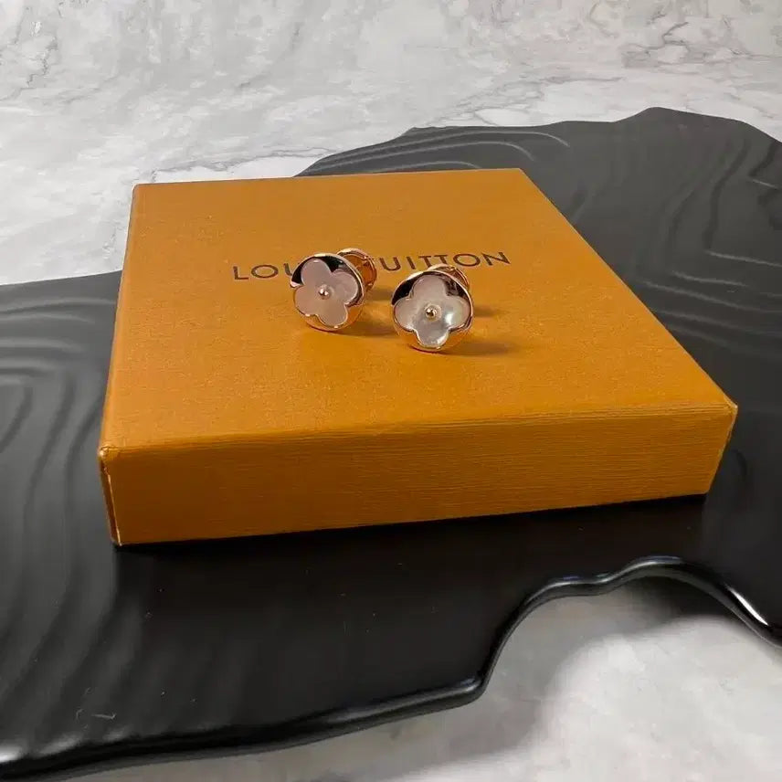 [BUNJANG] Louis Vuitton Lady Earrings / 루이비통 여사 귀걸이