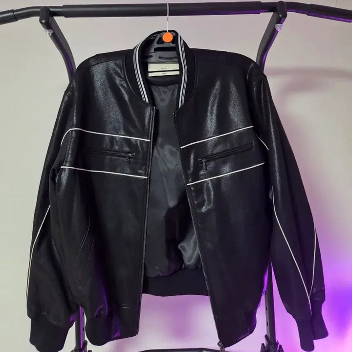 [BUNJANG] Matinkim Black Leather Jacket / 마뗑킴 블랙 레더 자켓 103~105