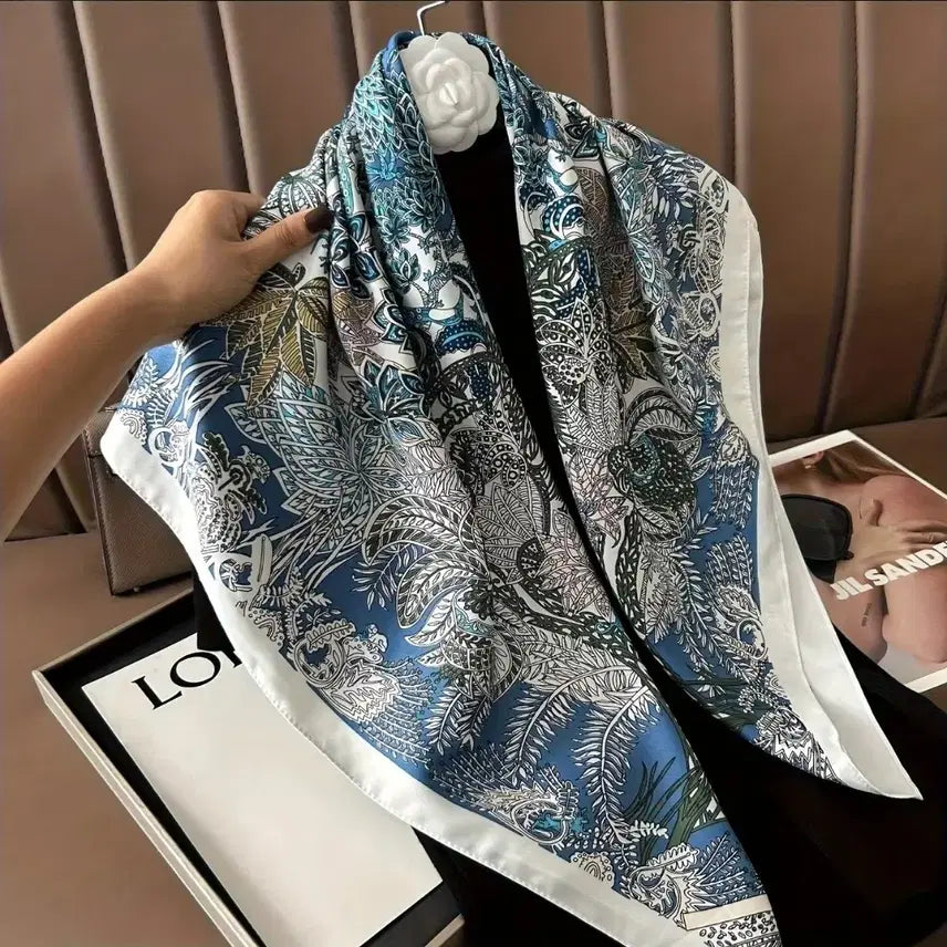 [BUNJANG] Floral Pattern Square Silk Scarf / 플라워 패턴 스퀘어 스카프(새상품)