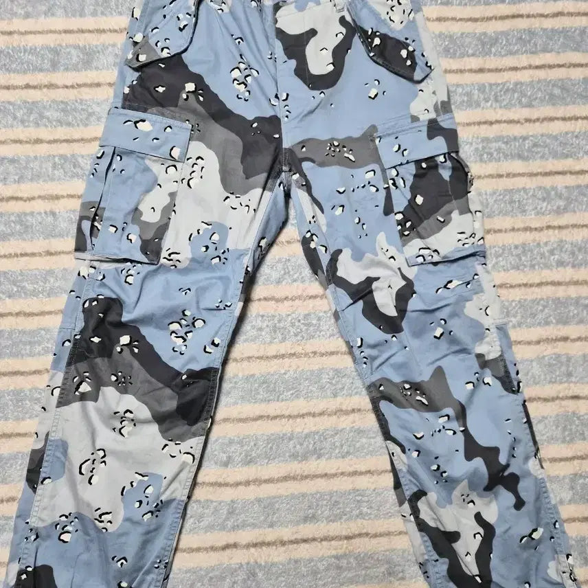 [BUNJANG] Supreme 20ss Cargo Pants 30size / 슈프림 20ss 카고팬츠 30size