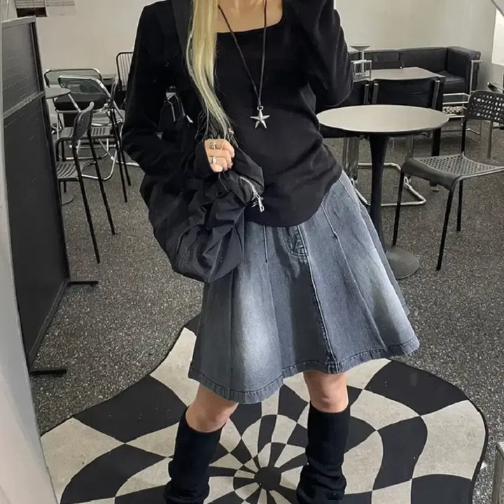 [BUNJANG] Square Neck Black T-Shirt / 스퀘어넥 블랙 티셔츠