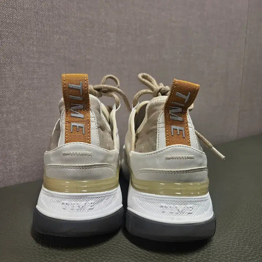 [BUNJANG] Time Sneakers 235 / 타임 스니커즈 235