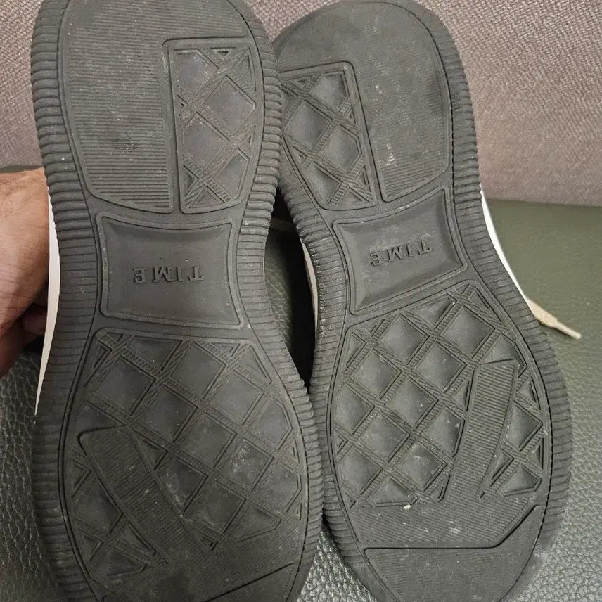 [BUNJANG] Time Sneakers 235 / 타임 스니커즈 235