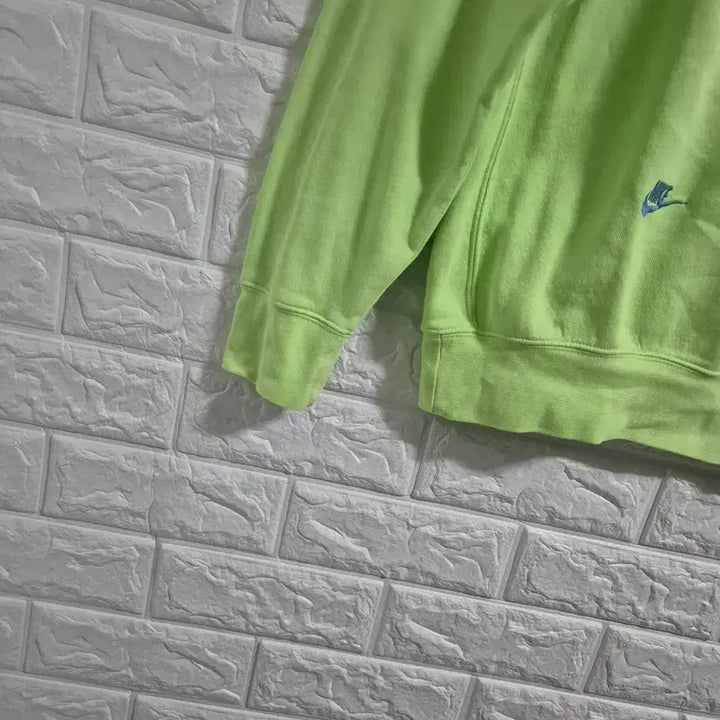 [BUNJANG] Nike Essential Fluorescent Sweatshirt / 나이키 맨투맨