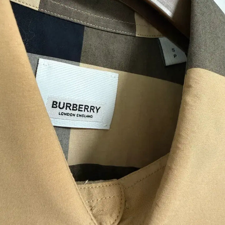 [BUNJANG] Burberry Patchwork Check Shirt / 버버리 로고 패치워크 체크 셔츠