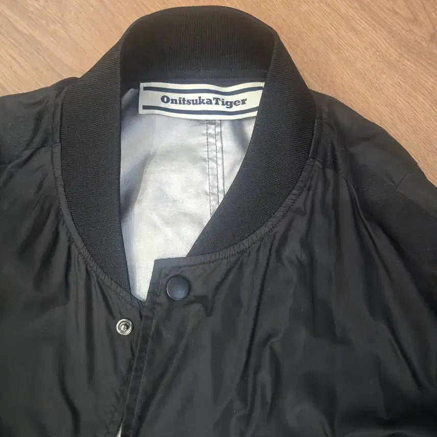 [BUNJANG] Onitsuka Tiger Windbreaker Jacket / 오니츠카타이거 바람막이 점퍼