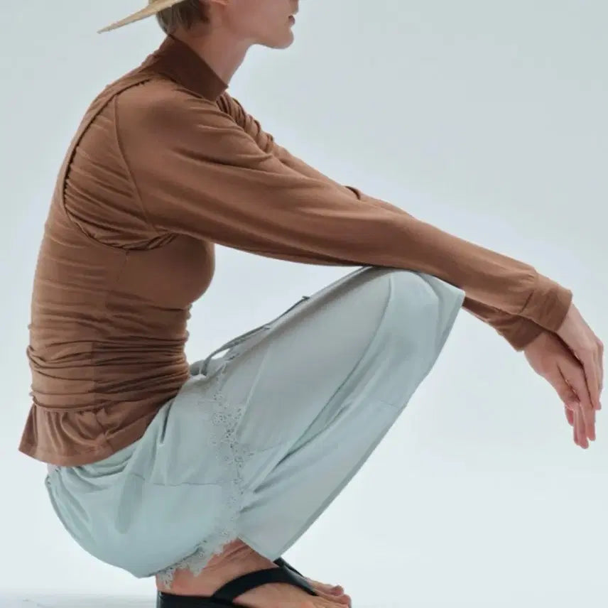 [BUNJANG] BAAT Lace Embellished Skirt / 바트(BAAT) 레이스 장식 스커트