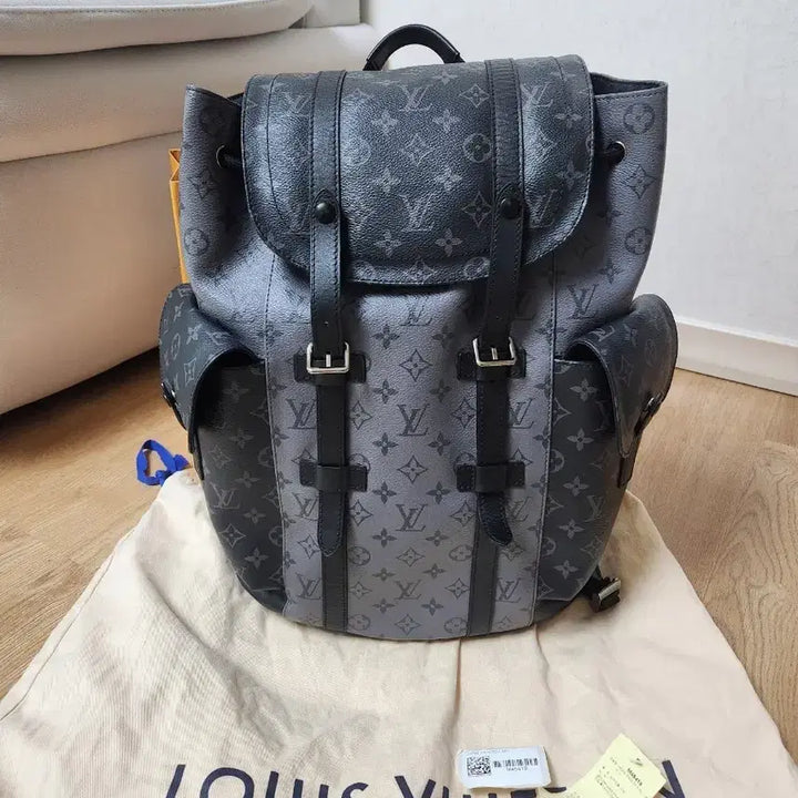 [BUNJANG] Louis Vuitton Eclipse Christopher Backpack / 루이비통 이클립스 크리스토퍼 백팩