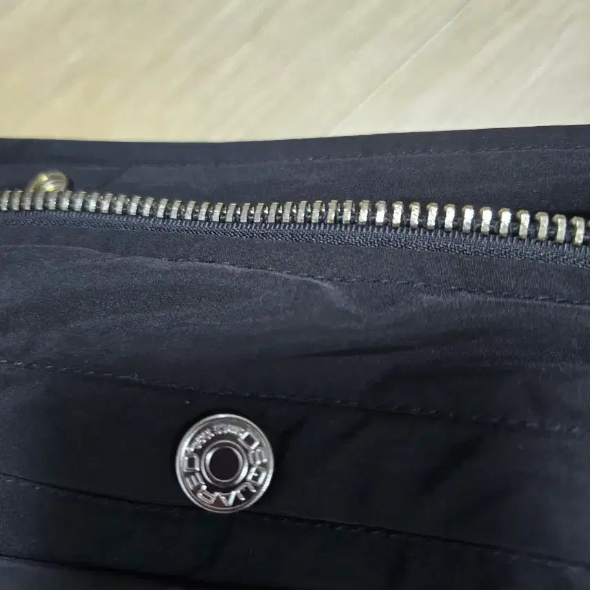 [BUNJANG] Dsquared2 Black Raccoon Fur Jacket / 디스퀘어드2 지퍼라쿤 블랙 여성 38 (55~66)