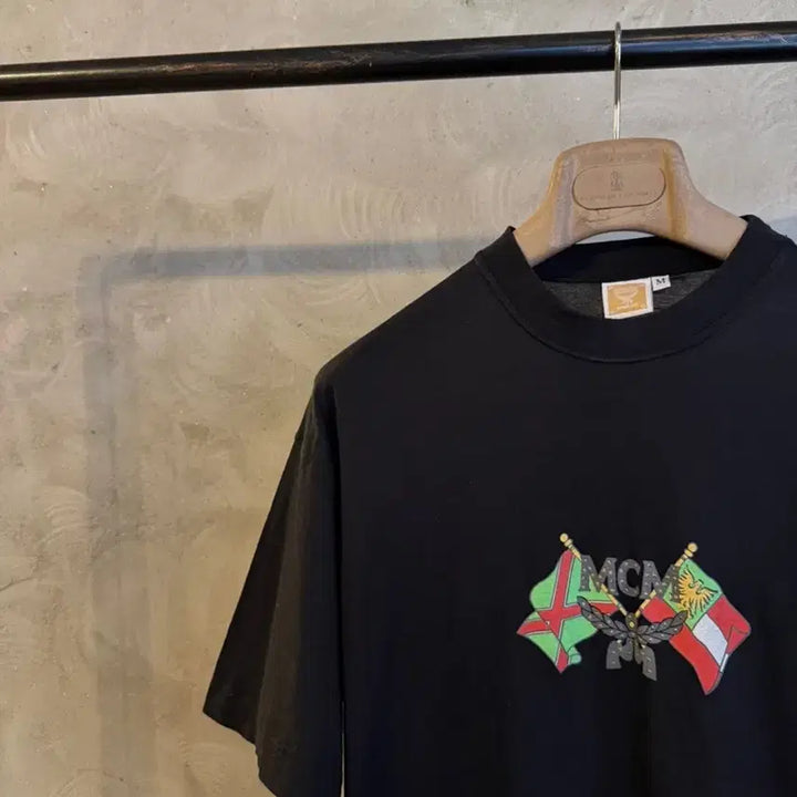 [BUNJANG] MCM Short Sleeve T-shirt (Men's 100) / MCM 반팔티셔츠 남성100