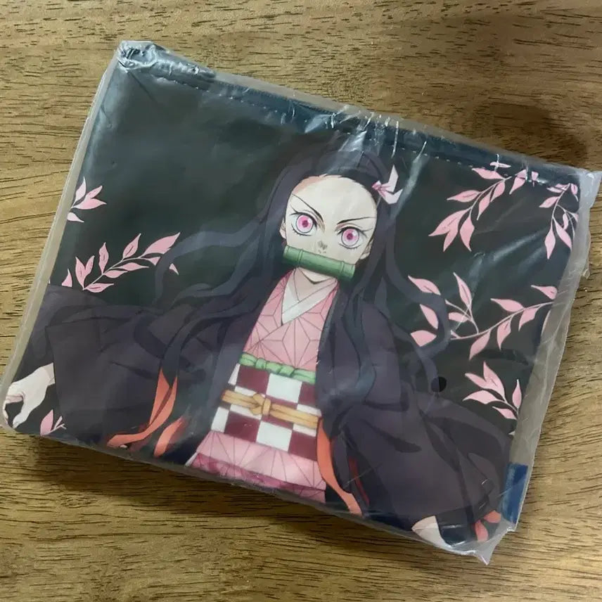 [BUNJANG] Mediheal Demon Slayer Nezuko Pouch (Sealed) / 메디힐 귀멸의 칼날 콜라보 네즈코 파우치 미개봉
