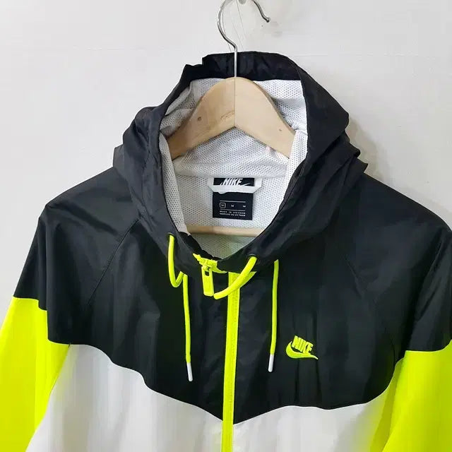 [BUNJANG] Nike Hooded Windbreaker Jacket / NIKE 나이키 바람막이 후드 점퍼