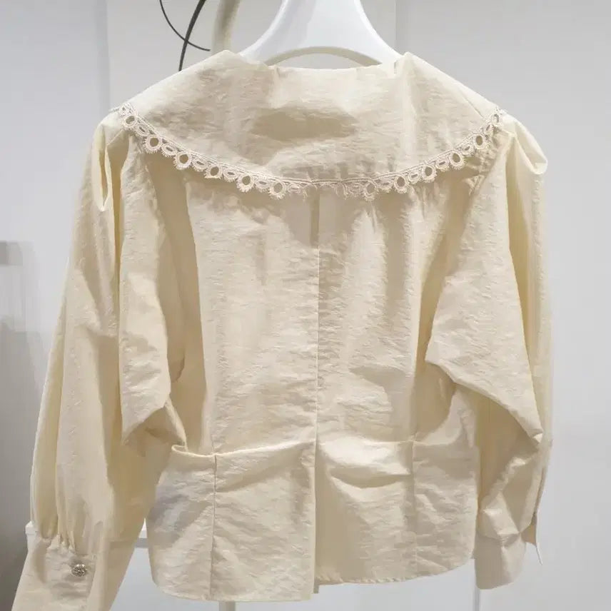 [BUNJANG] TIME Lace Collar Blouse Ivory / TIME 레이스 카라 블라우스 아이보리