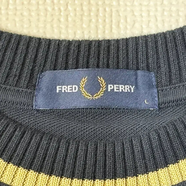 [BUNJANG] Fred Perry Crew Neck T-shirt / 프레드페리 반팔티셔츠