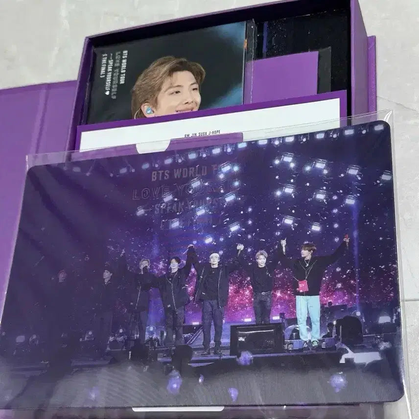 [BUNJANG] BTS Speak Yourself The Final Concert DVD J-Hope Photocard + Flag / 방탄소년단 BTS 스핔콘 더 파이널 콘서트 DVD 제이홉 포카+플래그