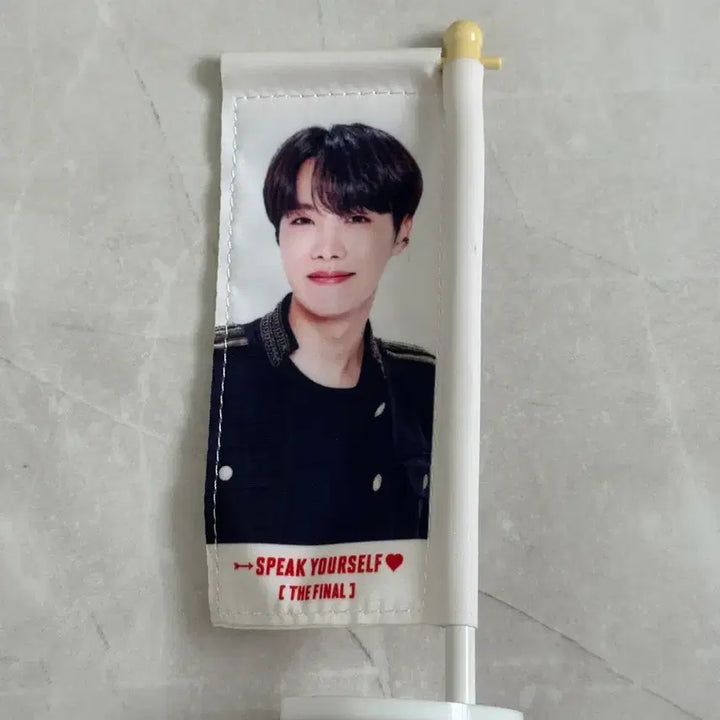 [BUNJANG] BTS Speak Yourself The Final Concert DVD J-Hope Photocard + Flag / 방탄소년단 BTS 스핔콘 더 파이널 콘서트 DVD 제이홉 포카+플래그