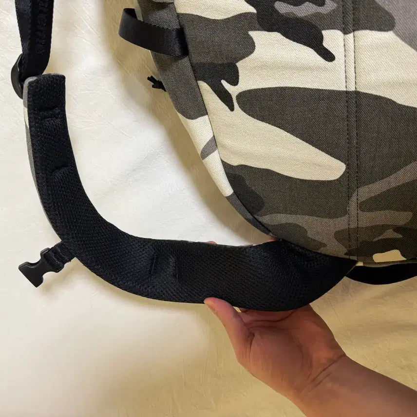[BUNJANG] Supreme Camo Backpack / 슈프림 카모 백팩