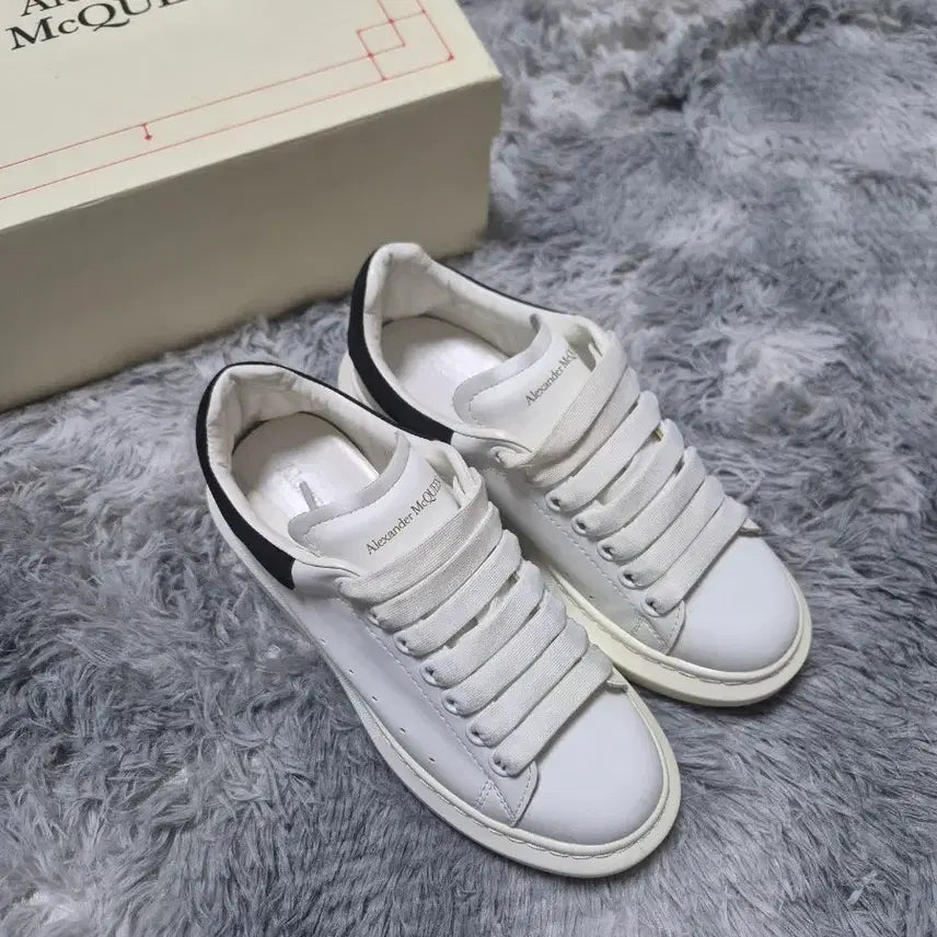[BUNJANG] Alexander McQueen Sneakers (Size 37) / [37 size] 알랙산더 맥퀸 스니커즈