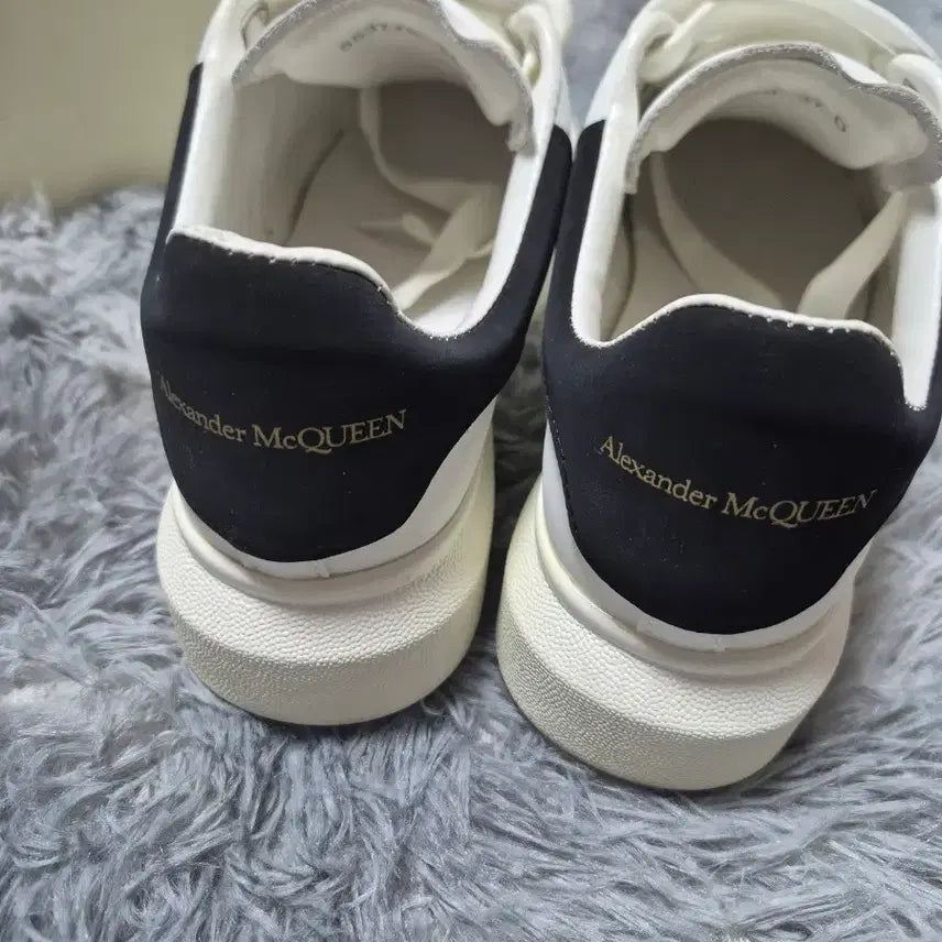 [BUNJANG] Alexander McQueen Sneakers (Size 37) / [37 size] 알랙산더 맥퀸 스니커즈