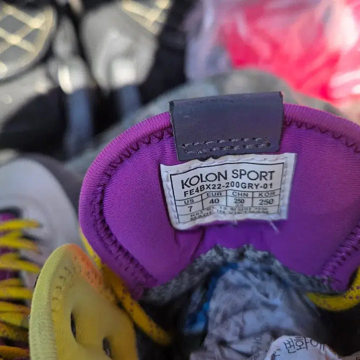 [BUNJANG] ARG Gear Mid-Cut Hiking Boots / 에이알지 기어 등산화 미드컷 퍼플/옐로우