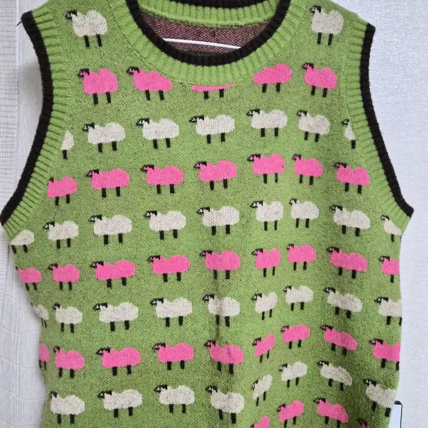 [BUNJANG] Sheep Pattern Knit Vest Long Vest Green / 양 패턴 니트 조끼 그린 롱 베스트