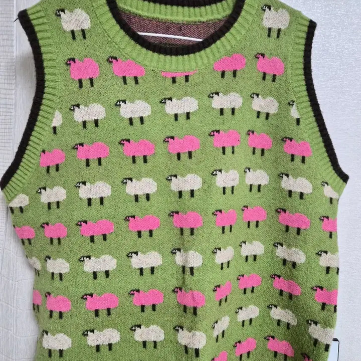 [BUNJANG] Sheep Pattern Knit Vest Long Vest Green / 양 패턴 니트 조끼 그린 롱 베스트