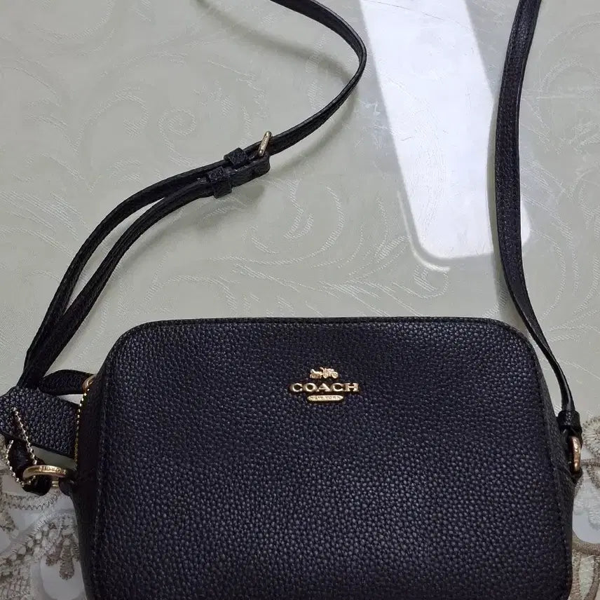 [BUNJANG] Coach Leather Camera Bag / 코치소가죽카메라백