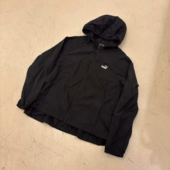 [BUNJANG] Puma Black Running Windbreaker / 푸마 블랙 디테일 러닝 바람막이