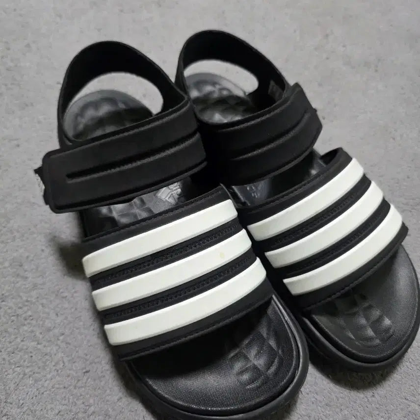 [BUNJANG] Adidas Sandals / 아디다스 신발 슬리퍼 샌들