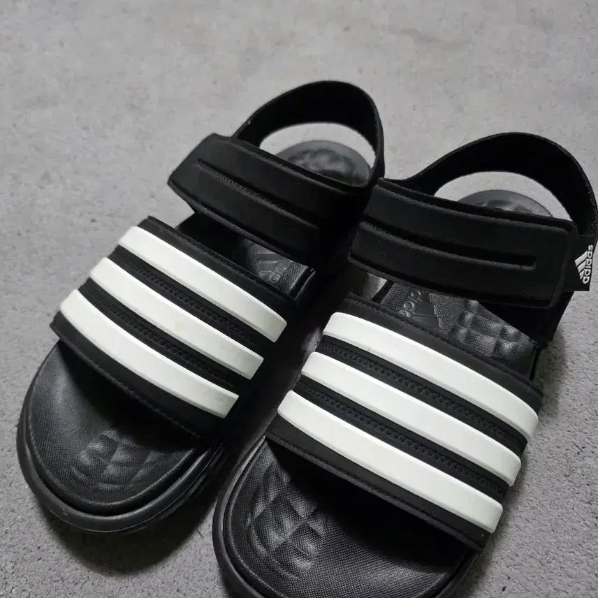 [BUNJANG] Adidas Sandals / 아디다스 신발 슬리퍼 샌들