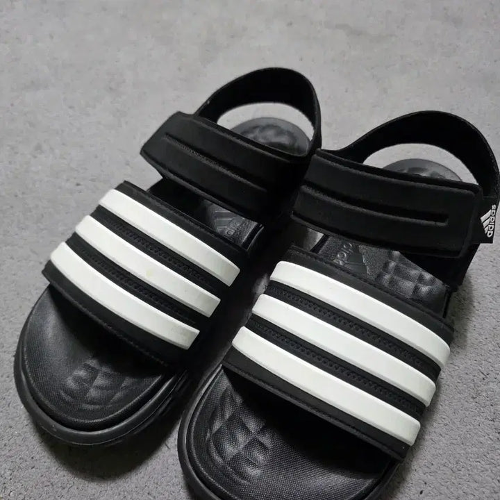 [BUNJANG] Adidas Sandals / 아디다스 신발 슬리퍼 샌들
