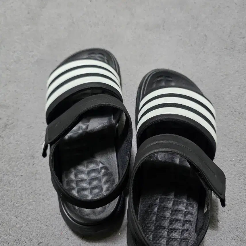 [BUNJANG] Adidas Sandals / 아디다스 신발 슬리퍼 샌들