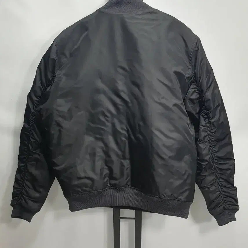 [BUNJANG] Adidas Padded Bomber Jacket Black L / 아디다스 봄버 자켓 패디드 항공점퍼 블랙 L