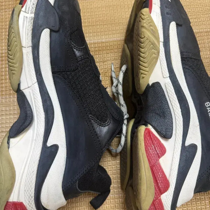 [BUNJANG] Balenciaga Triple S Bread Sneakers / 발렌시아가 트리플s 브레드 41 판매합니다