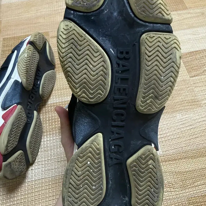 [BUNJANG] Balenciaga Triple S Bread Sneakers / 발렌시아가 트리플s 브레드 41 판매합니다