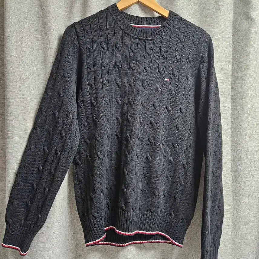 [SOLD OUT] 타미힐피거 블랙 꽈배기 니트 M