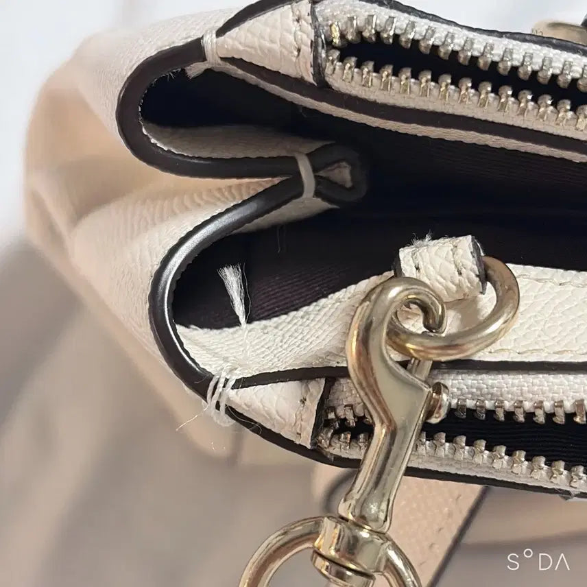 [BUNJANG] Coach Ivory Leather Shoulder Bag / 코치 아이보리 가죽 숄더백