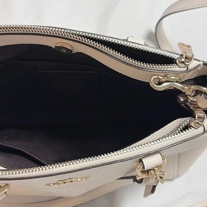 [BUNJANG] Coach Ivory Leather Shoulder Bag / 코치 아이보리 가죽 숄더백