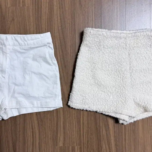 [BUNJANG] Hot Pants Bundle Set (Size M) / 핫팬츠 두벌 일괄(사이즈 M)